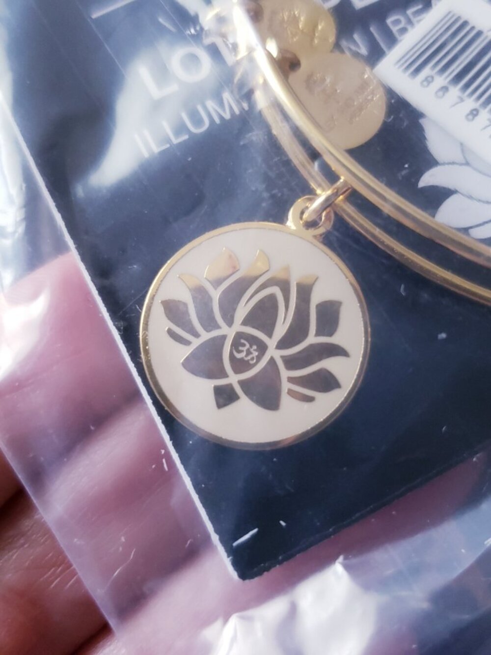 NWT Alex and Ani Lotus Peace Petals Bracelet 530